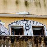 Il vecchio Socrate di via Fanelli fu quindi occupato da persone senza fissa dimora e colorato con variopinti graffiti, anche se ora l�edificio dovrebbe essere demolito per fare posto a un �Centro per l�integrazione socioculturale e ospitalit� in condizioni di emergenza�